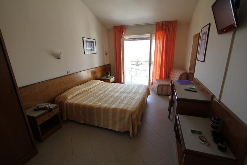 Hotel Montecarlo Lido di Camaiore Phòng bức ảnh