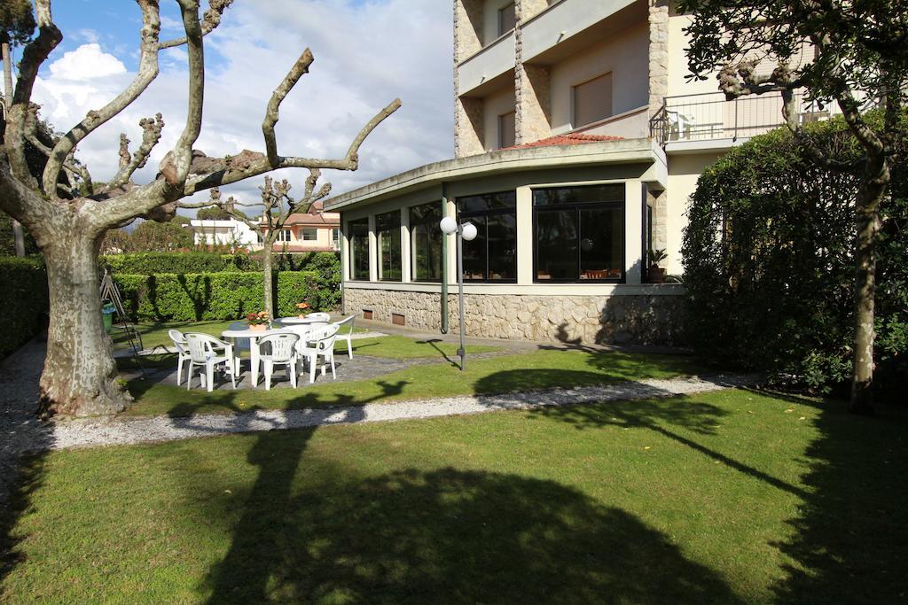 Hotel Montecarlo Lido di Camaiore Ngoại thất bức ảnh